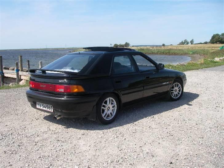 Mazda 323F billede 5