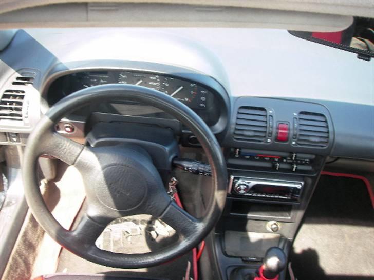 Mazda 323F billede 8