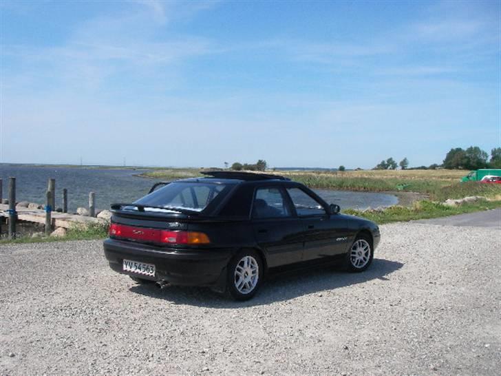 Mazda 323F billede 12