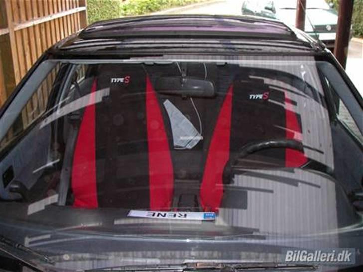 Mazda 323F billede 17