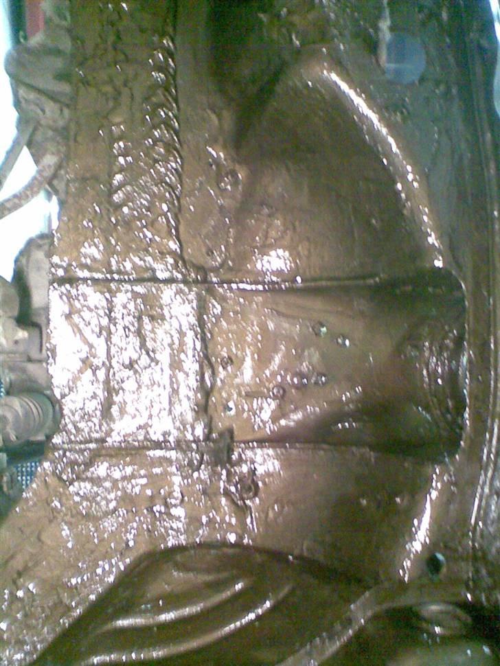 Toyota corolla gt ae86 solgt - så fik hele undervognen sku den helt stor omgang med undervognsbehandlingen billede 13