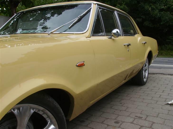 Oldsmobile cutlass billede 1