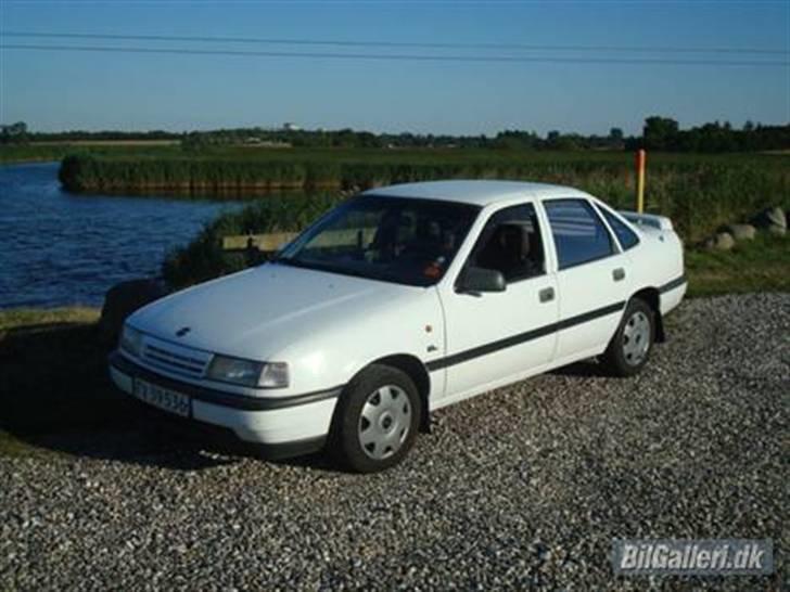 Opel Vectra A 2.0i GL *Solgt* billede 1