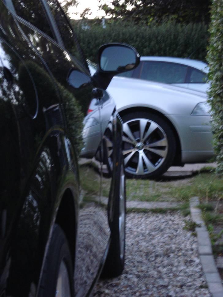 Seat Leon Van (solgt) - Her kan man lige se min Octavia i baggrunden :) Tjek den ud også!! billede 13