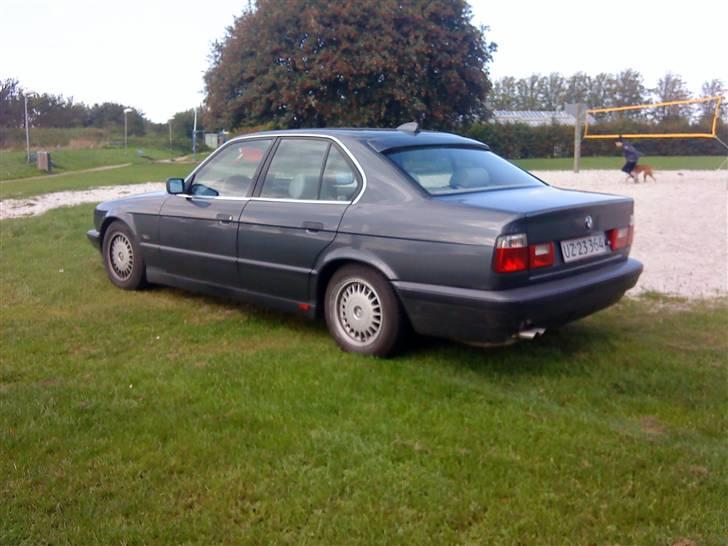 BMW 525i SOLGT billede 1