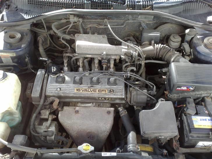 Toyota Carina E 20v silver solgt - Den gamle maskine billede 7