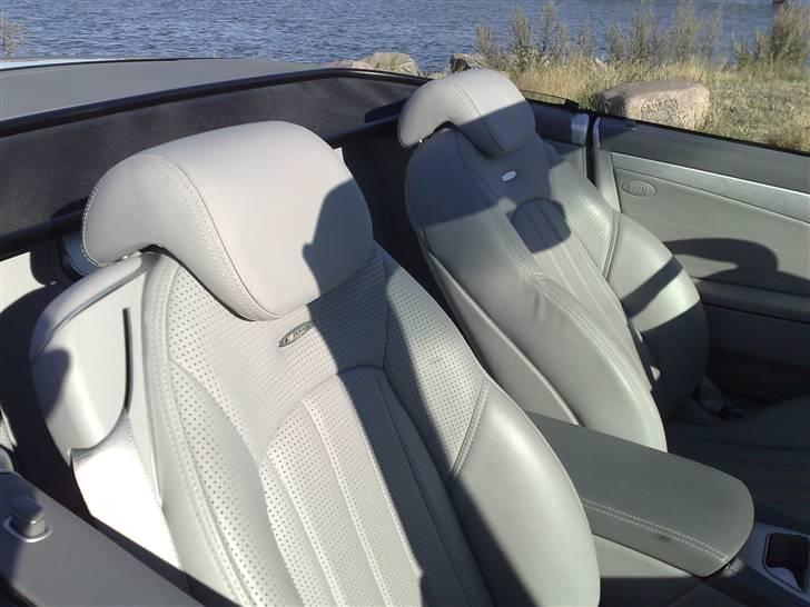 Mercedes Benz SL 55 AMG V8 ** SOLGT ** - AMG sæder man sidder virkelig godt i dem med luft i nakken/ryg og massage i sæderne... billede 13