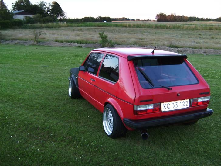 VW Golf 1 GTI 16V solgt billede 3