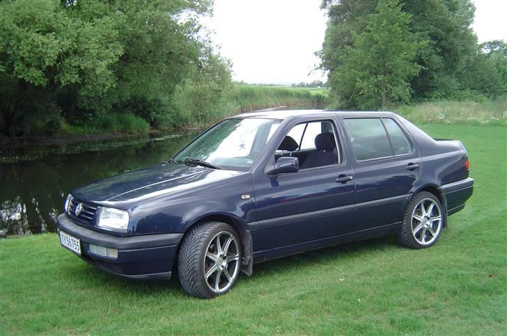 VW Vento 1,8 CL •SOLGT• billede 1