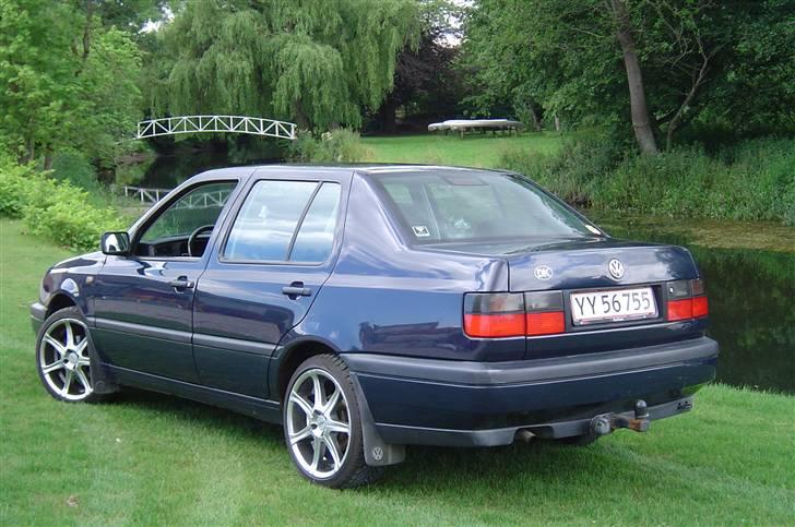 VW Vento 1,8 CL •SOLGT• billede 3