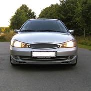 Ford Mondeo trend TOTALSKADET