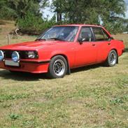 Opel Ascona B 2,0E (solgt)