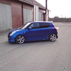 Suzuki Swift 1.5 GLX VVT SOLGT!