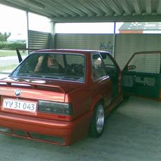 BMW E30 320I Solgt