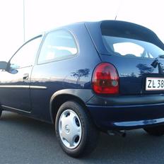 Opel Corsa B 1,2 16V World Cup