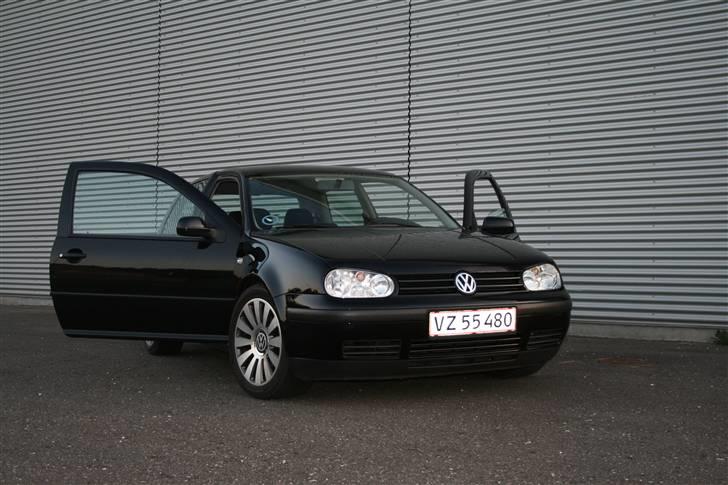 VW Golf 4 TDI 117Hk - SOLGT  billede 2