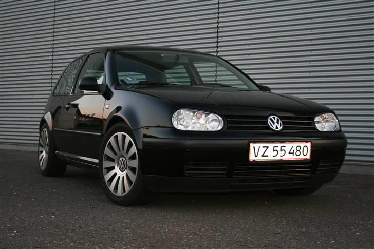 VW Golf 4 TDI 117Hk - SOLGT  billede 3