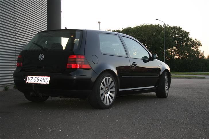 VW Golf 4 TDI 117Hk - SOLGT  billede 4
