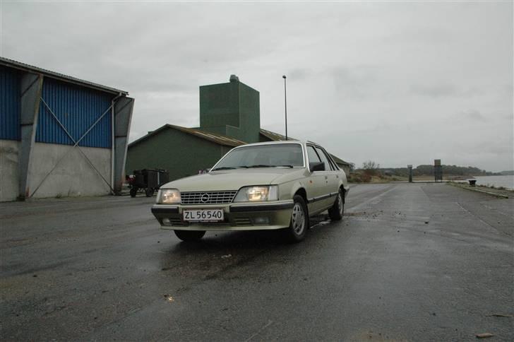 Opel Senator 2,5 E billede 1