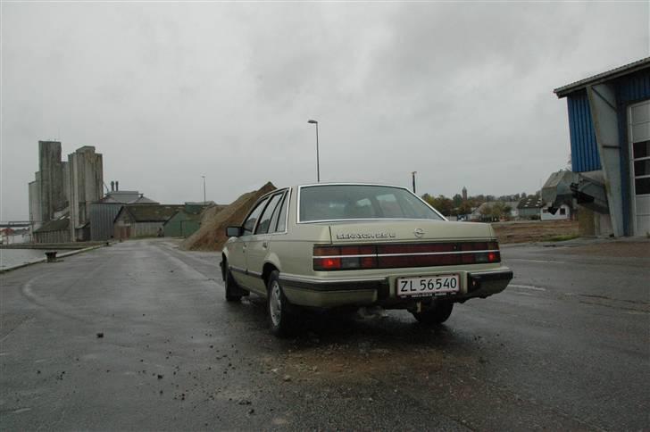 Opel Senator 2,5 E billede 12