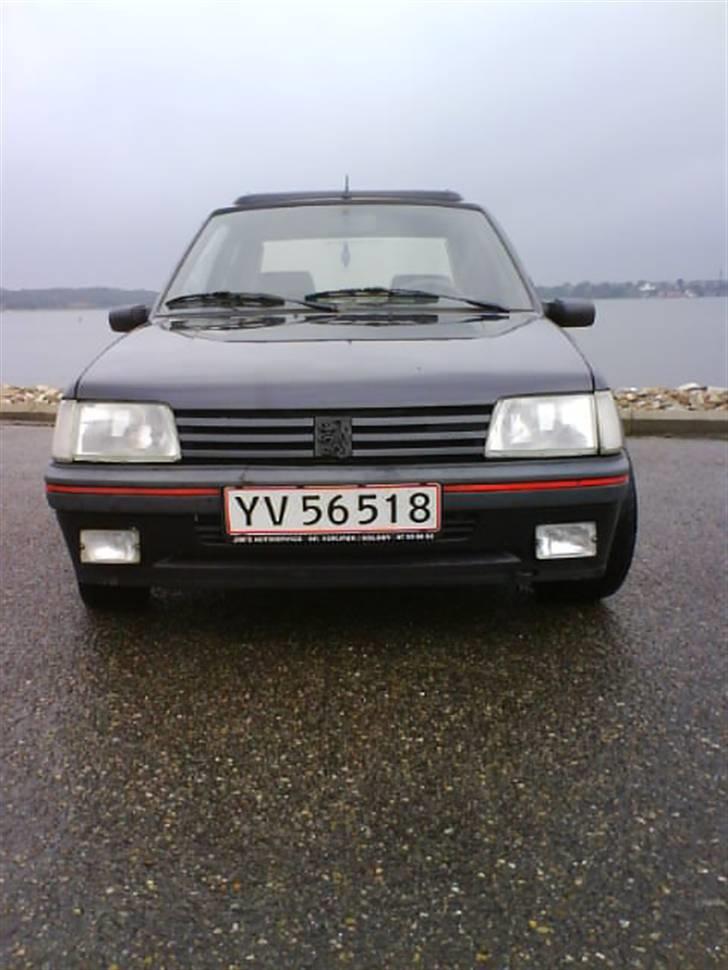 Peugeot 205 GTI  billede 1