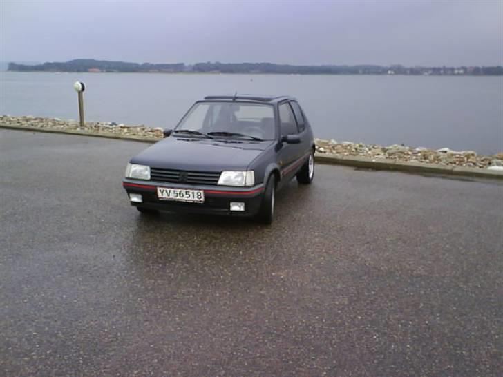 Peugeot 205 GTI  billede 2