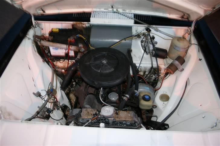 Opel Kadett B Rallye SOLGT - vaskede lige motor rummet da vi kom hjem med den det var totalt smurt ind i gammel skidt og olie  billede 8