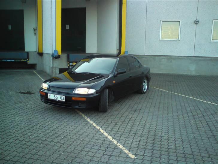 Mazda 323s 1,5 LX billede 17