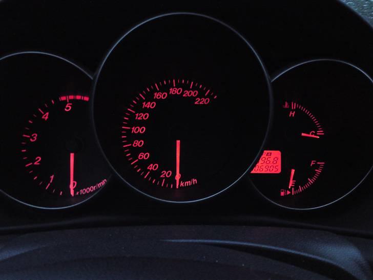 Mazda 3 sedan :SOLGT. billede 15