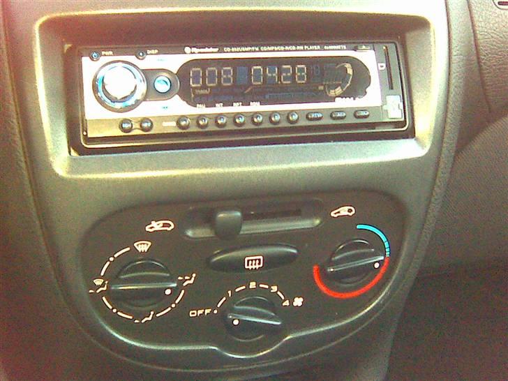 Peugeot 206 SOLGT billede 4