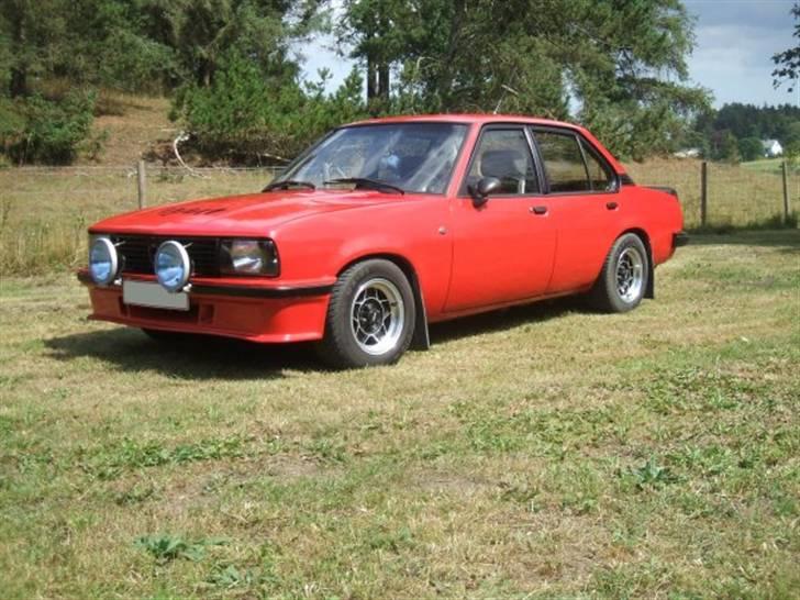 Opel Ascona B 2,0E (solgt) billede 2
