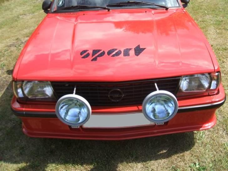 Opel Ascona B 2,0E (solgt) billede 4