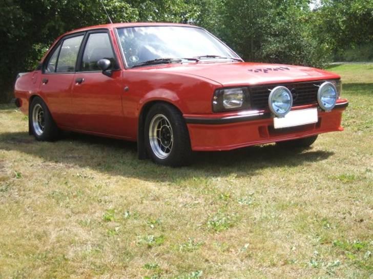 Opel Ascona B 2,0E (solgt) billede 5