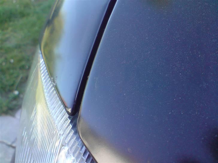 Peugeot 106 1.4 XR WB *SOLGT* - Her kan man se farven mest :D det er IKKE effekt.. bare støv :D billede 8