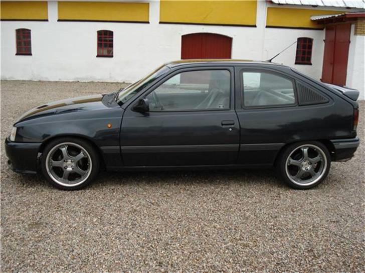 Opel Kadett 1,6 (GSI) SOLGT ! billede 3