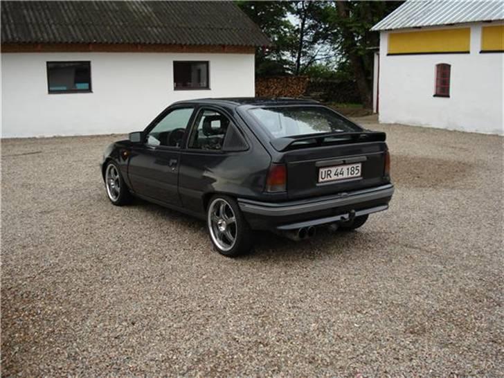 Opel Kadett 1,6 (GSI) SOLGT ! billede 4