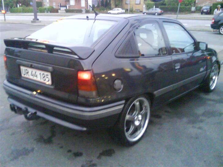 Opel Kadett 1,6 (GSI) SOLGT ! billede 6