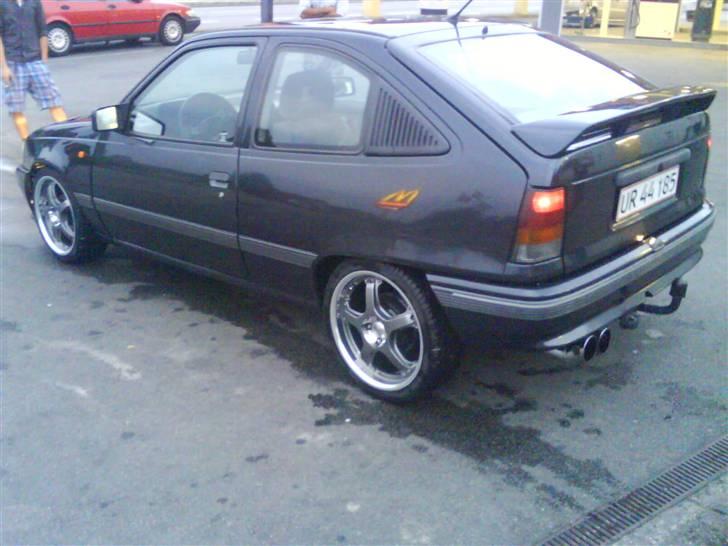 Opel Kadett 1,6 (GSI) SOLGT ! billede 7