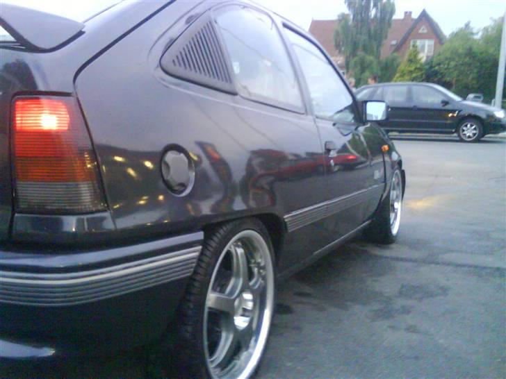 Opel Kadett 1,6 (GSI) SOLGT ! billede 18