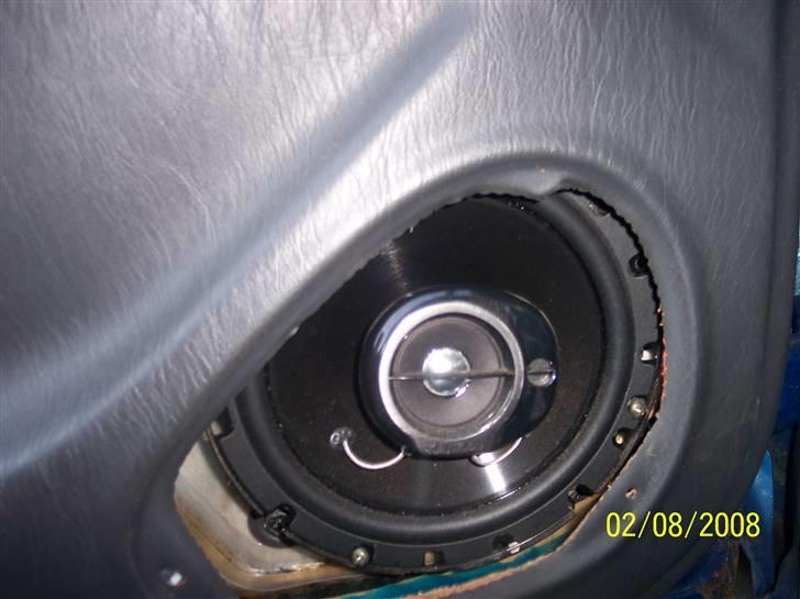 Toyota corolla  5 d.  SOLGT - højtalerne i dørene  billede 7