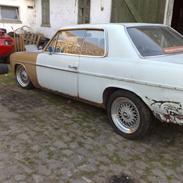 Mercedes Benz W115 250ce /8