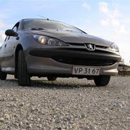 Peugeot 206 død :'( <3