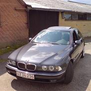 BMW 523i