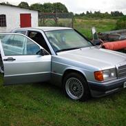 Mercedes Benz 190E