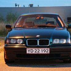 BMW 323i E36