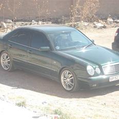 Mercedes Benz E 220 CDI AVANTGARDE