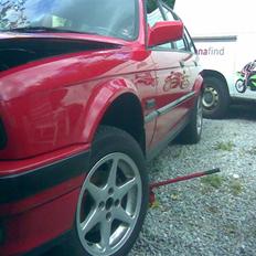 BMW 324 TD Touring *SOLGT*