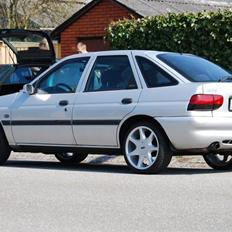 Ford Escort 1,6 Silverline