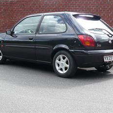 Ford Fiesta 1,25 Ghia (SOLGT)
