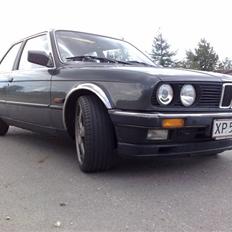 BMW 320i